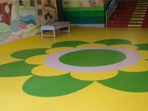 幼兒園塑膠地板怎么樣？幼兒園塑膠地板有害健康嗎？